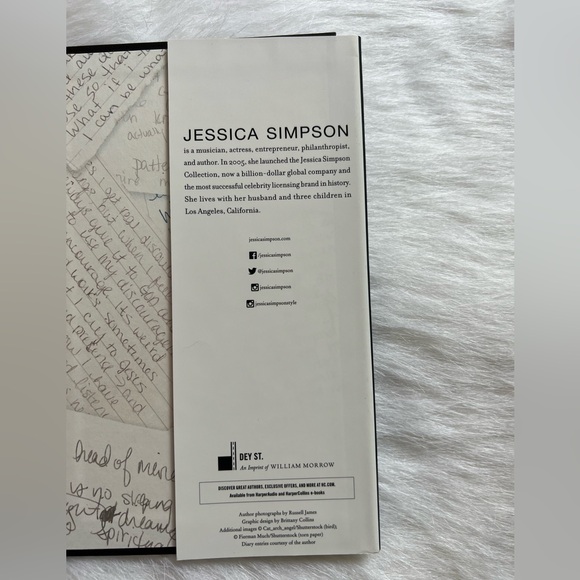 BOOK.  Open Book by Jessica Simpson. - Picture 3 of 4